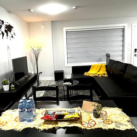 Luxurious & Stylish Two Bedroom Suite, Full Kitchen, Close To Vancouver Delta Exterior foto