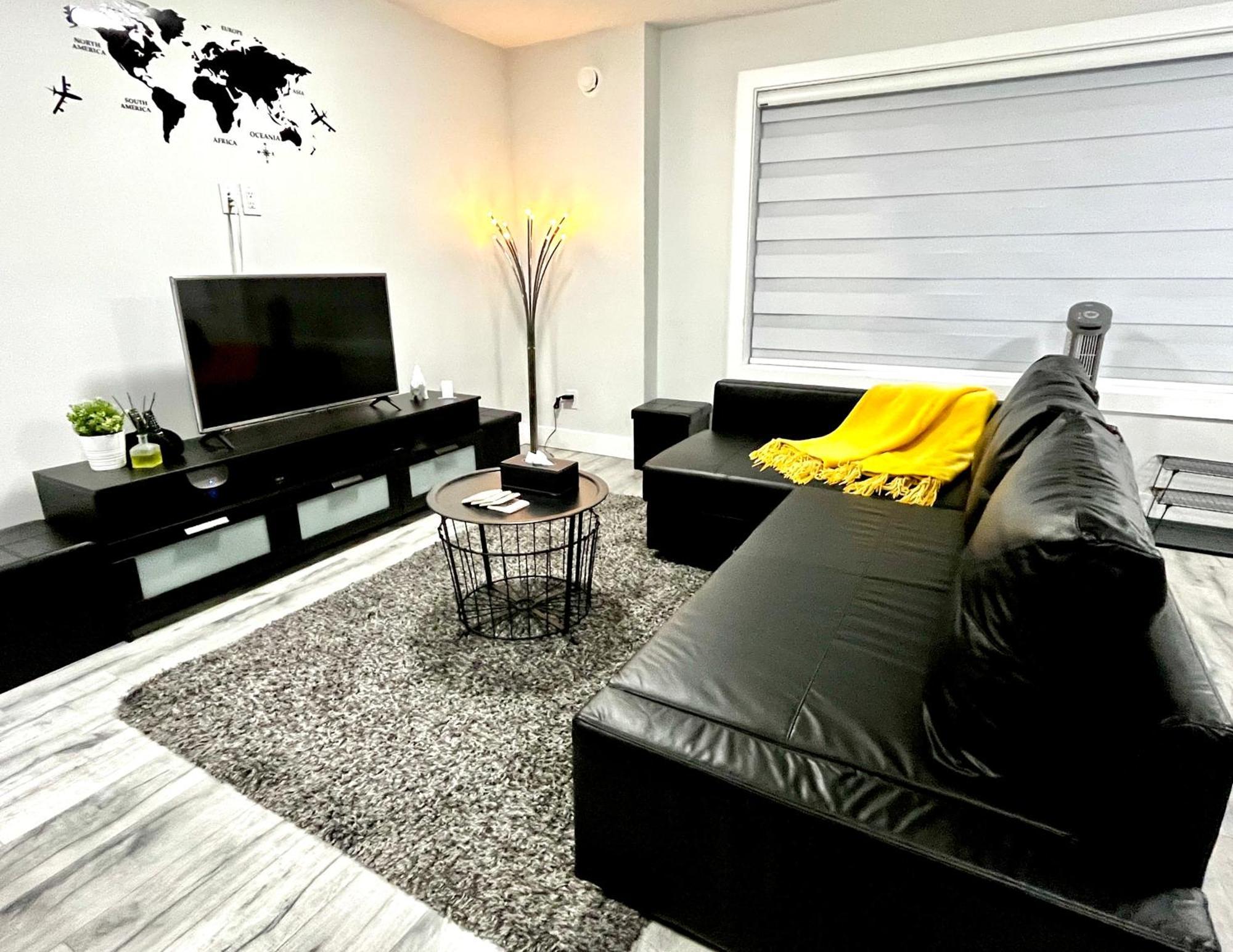 Luxurious & Stylish Two Bedroom Suite, Full Kitchen, Close To Vancouver Delta Exterior foto